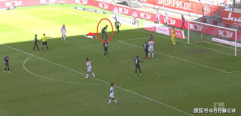  霍芬海姆边路传中制胜，两翼齐飞撕破对手防线  